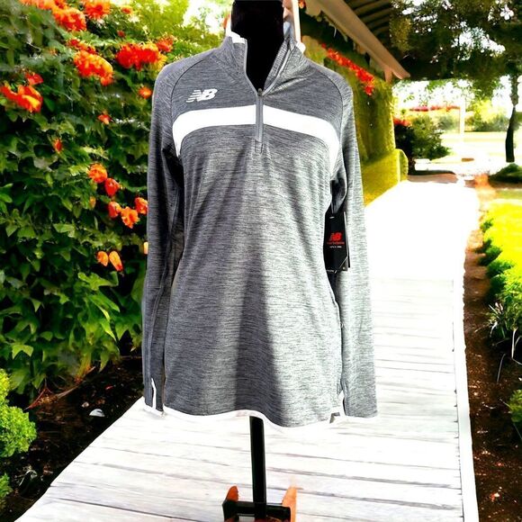 NWT New Balance Women’s Quarter Zip Pullover (Small) - Picture 1 of 11
